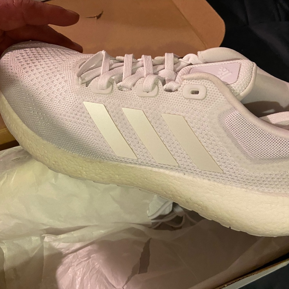 Adidas pureboost 22 white unisex size 11 men brand new in box